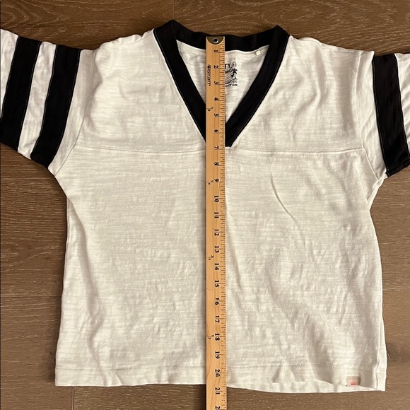 Faherty Sunwashed Slub Varsity Tee Cream and Navy size XS - Picture 7 of 9